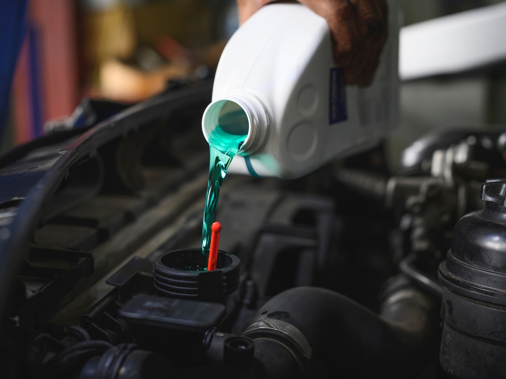 Why is Antifreeze Important in Florida? - DeBroux Automotive